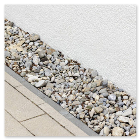 Hofpflaster mit Linienentwässerung