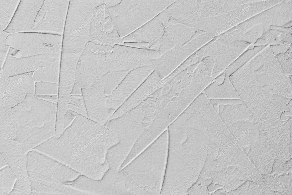 Spachtelarbeiten und Grundieren einer Innenwand